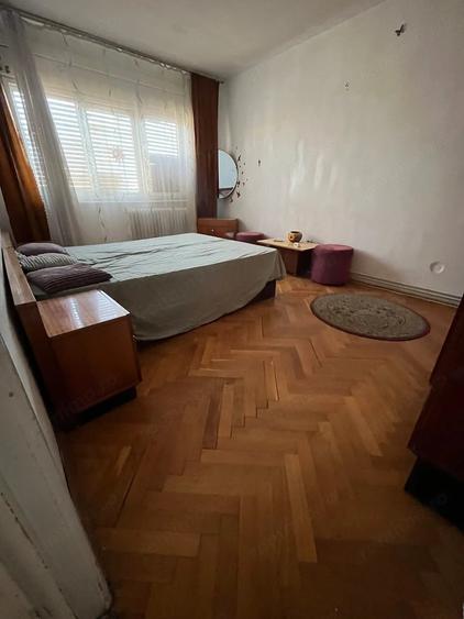 Apartament cu 4 camere decomandat în Bălcescu