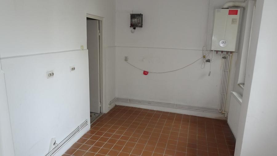 Vand spatiu comercial in Deva, zona ultracentrala ( I. Creanga), 70 mp - 8