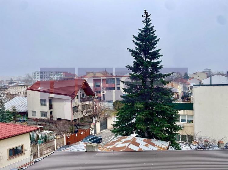 Apartament cu 3 camere semidecomandat în Calea Călărașilor