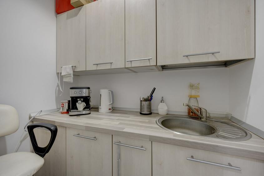 Apartament cu 2 camere decomandat în P-ța Universității