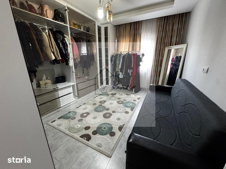 Casă cu 6 camere cu Teren 400 Mp în Central