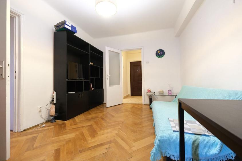 Apartament cu 2 camere semidecomandat, mobilat în Panduri