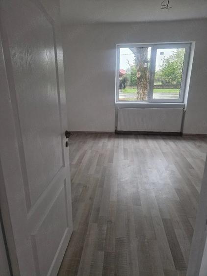 Casă cu 3 camere cu Teren 480 Mp în Utvin
