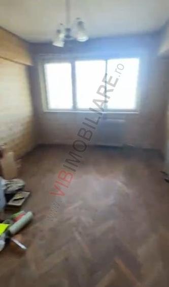 Apartament cu 3 camere decomandat în Mazepa 2