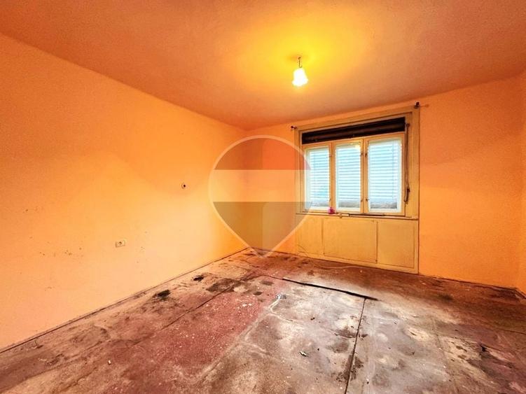 Casă cu 3 camere cu Teren 750 Mp în Central