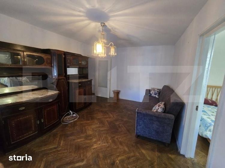 Apartament cu 3 camere semidecomandat în Central