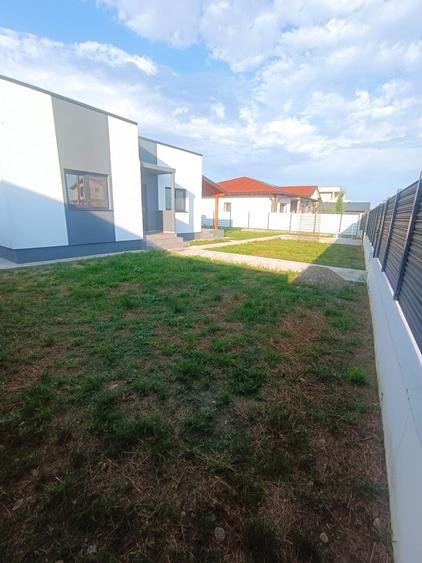 Casă cu 4 camere în Câmpineanca