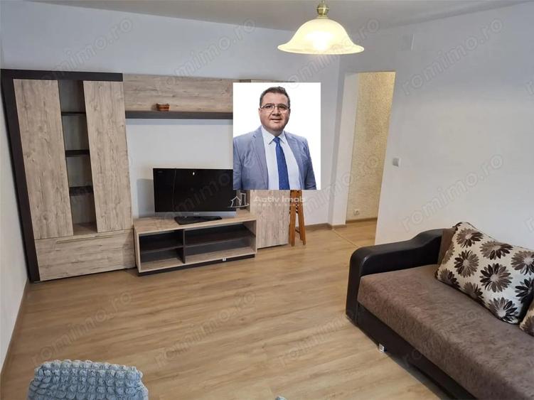 Apartament cu 3 camere semidecomandat în Micro III