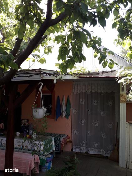 Teren de 1150 mp, în Podu Roș