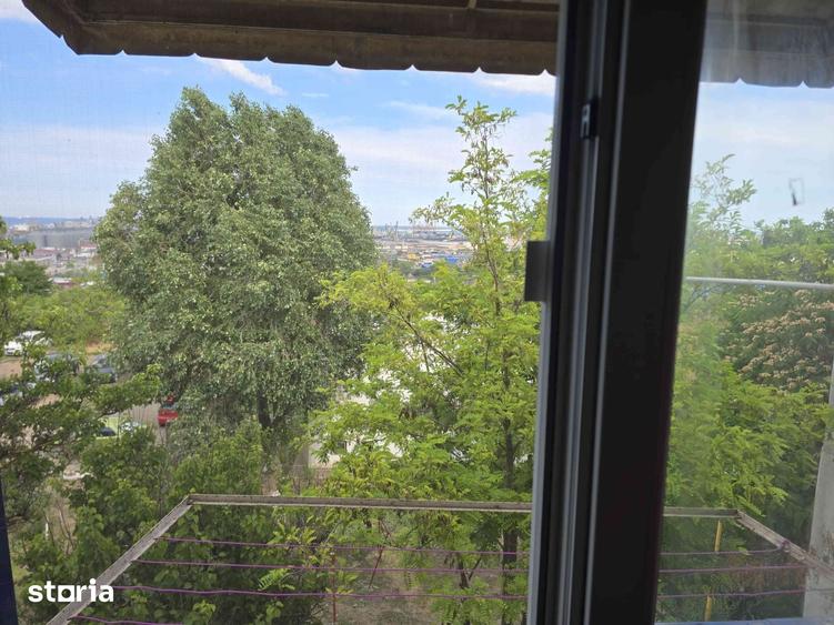 Garsonieră în Far