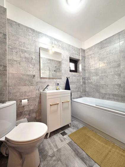Apartament cu 3 camere decomandat în Gorjului