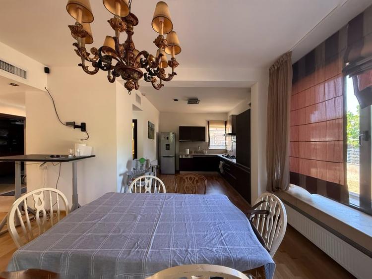 Duplex cu 4 camere cu Garaj în Pantelimon