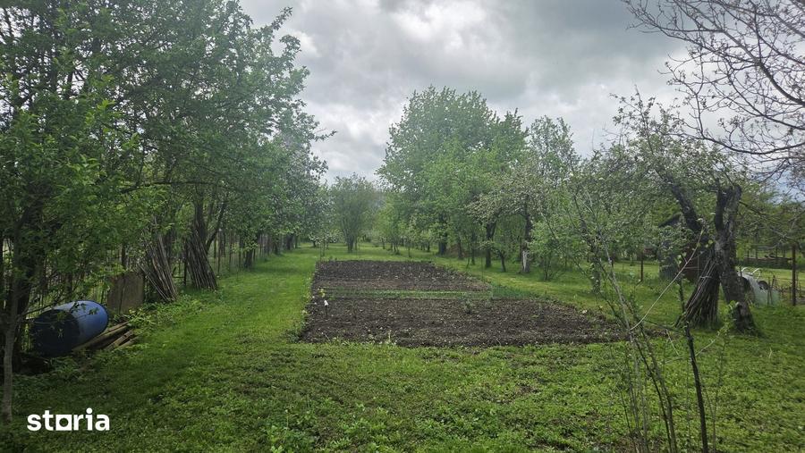 Teren de 840 mp, în Brebu