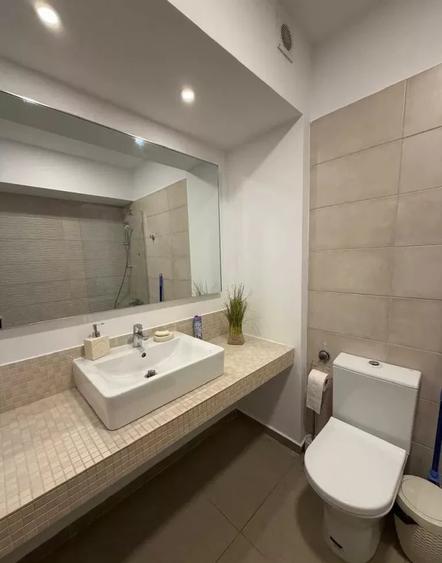 Apartament cu 2 camere decomandat, mobilat în Politehnica