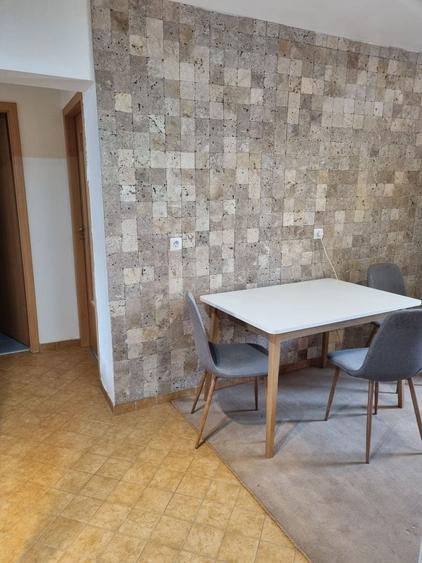 Apartament cu 2 camere decomandat în Lăpuș