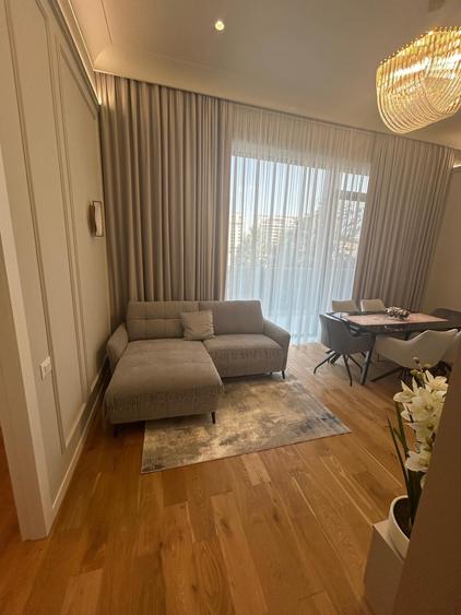 Apartament cu 4 camere decomandat, mobilat în Cotroceni