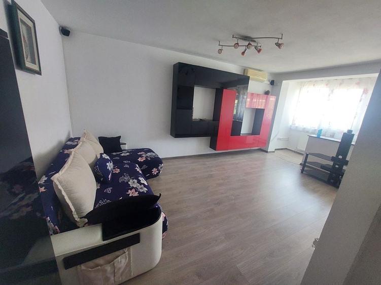 Apartament cu 3 camere decomandat în Nicolae Bălcescu