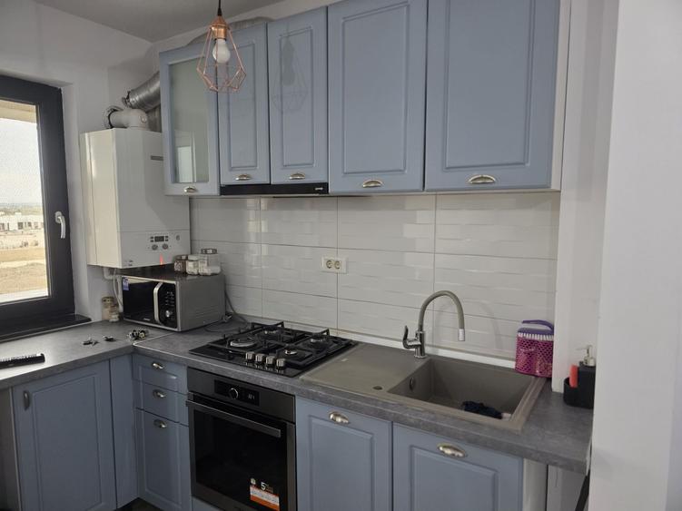Apartament cu 2 camere decomandat în Tomești
