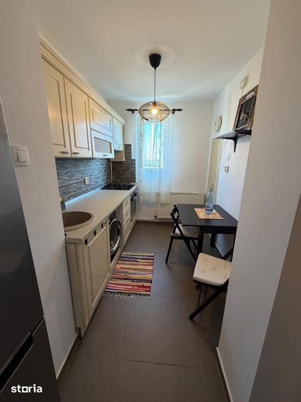 Apartament cu 2 camere decomandat în Titan