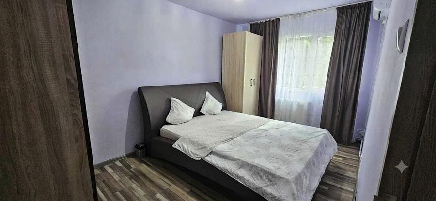 Apartament cu 3 camere semidecomandat în Circumvalațiunii
