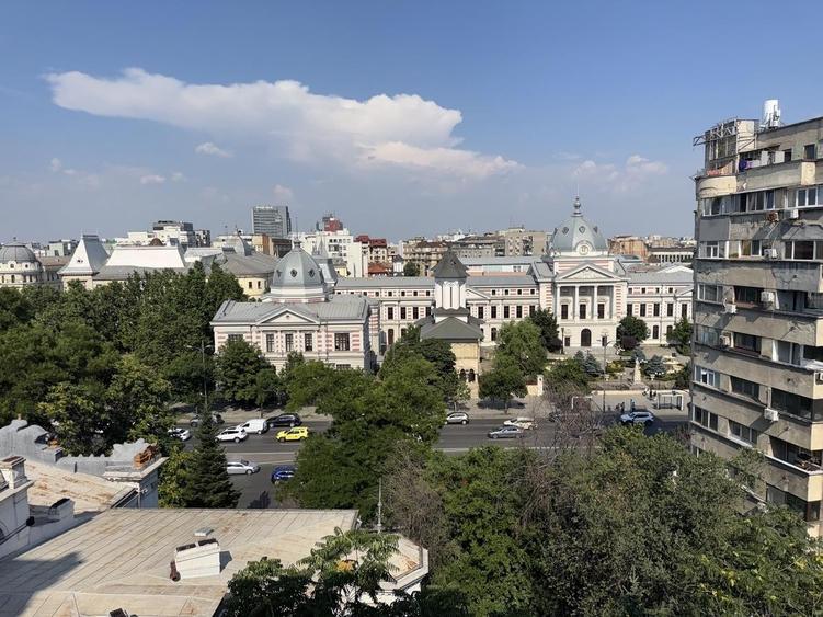 Apartament cu 2 camere decomandat, mobilat în P-ța Universității