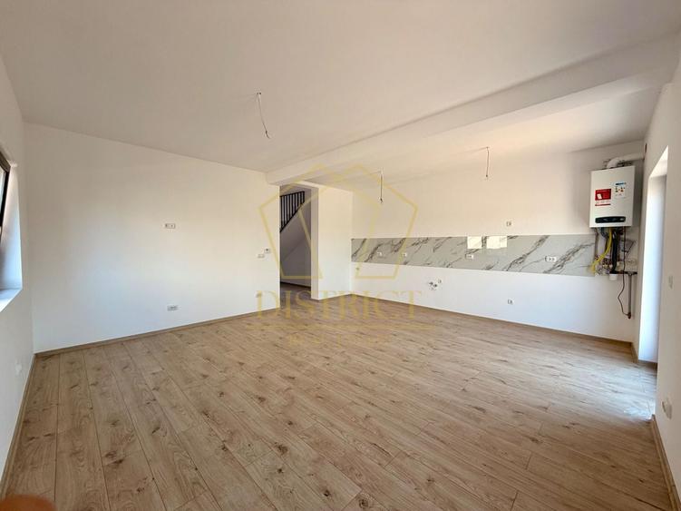 Duplex cu 4 camere cu Canalizare în Moșnița Veche