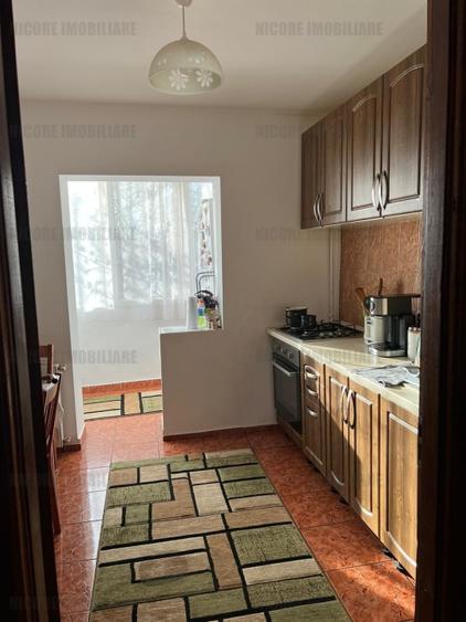 Apartament cu 2 camere decomandat în Girocului