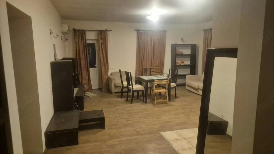 Garsonieră decomandată în Central