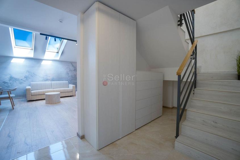Apartament cu 3 camere decomandat, mobilat în Poiana Brașov