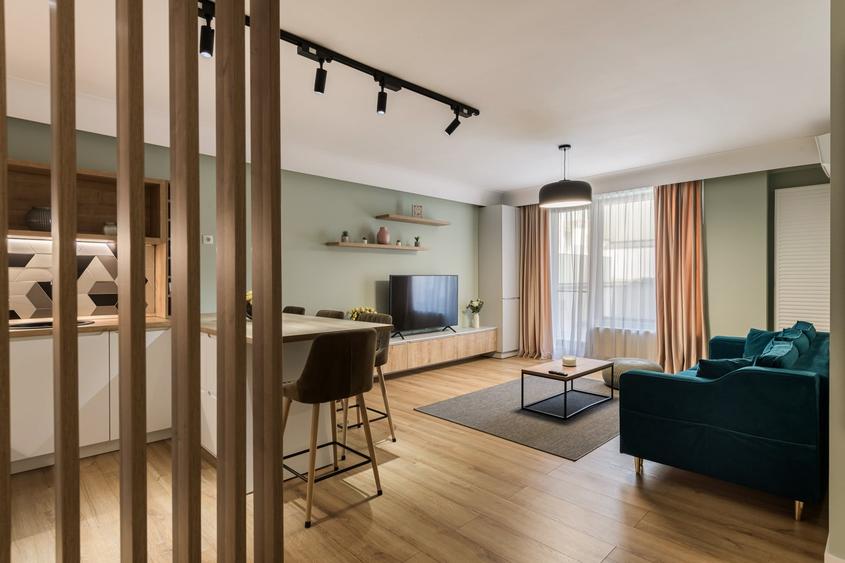 Apartament cu 2 camere semidecomandat, mobilat în Plopilor