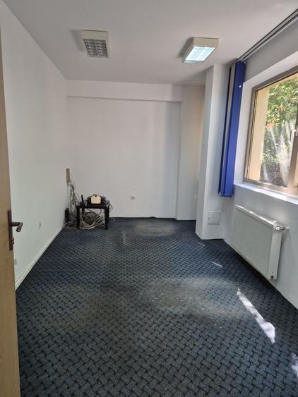 Spațiu comercial, de 140 mp, în Vitan