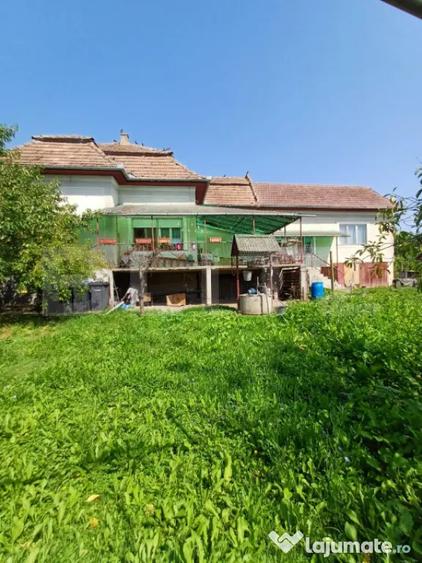 Casă cu 4 camere cu Teren 1860 Mp în Câmpia Turzii