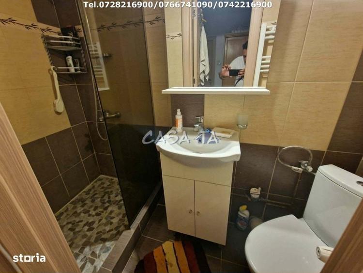 Apartament cu 4 camere decomandat în Central