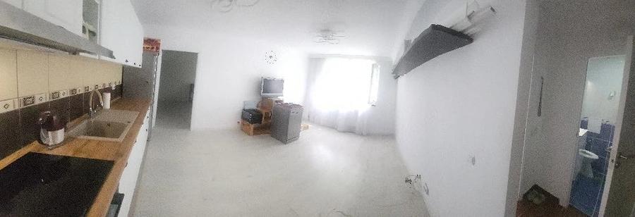 Apartament cu 3 camere decomandat în Ozana