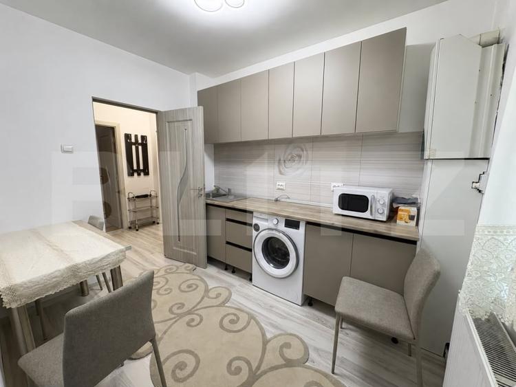 Apartament cu 4 camere decomandat, mobilat în Hunedoara