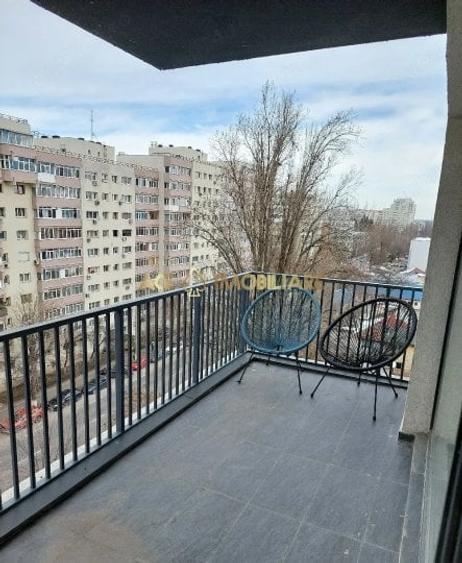 Apartament cu 2 camere decomandat, mobilat în Costin Georgian
