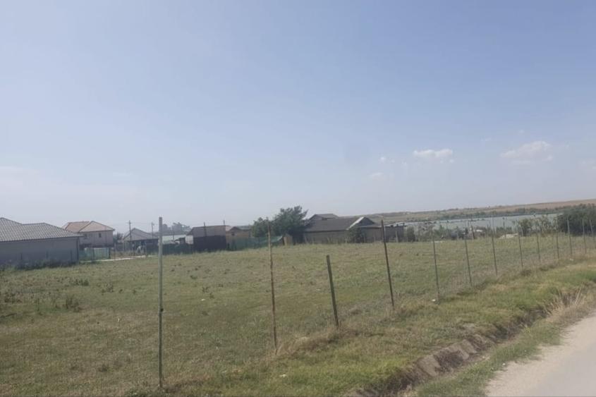 Teren Construcții intravilan de 550 mp, în Corbu