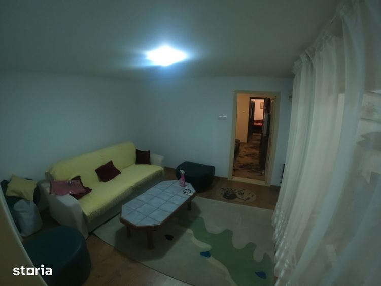 Casă cu 6 camere cu Teren 200 Mp în Central
