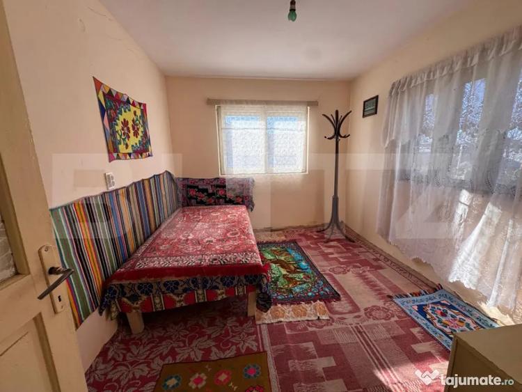 Casă cu 4 camere cu Teren 600 Mp în Central
