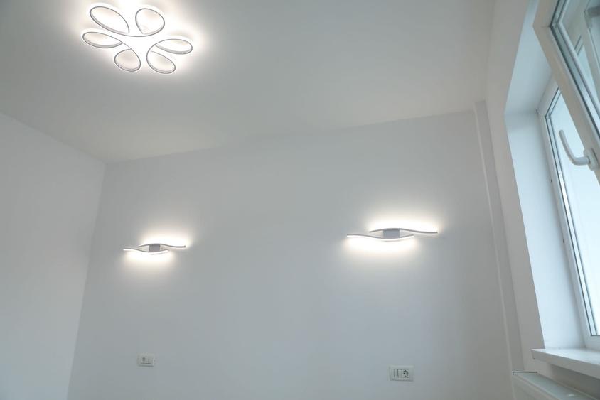 Apartament cu 4 camere decomandat în Central