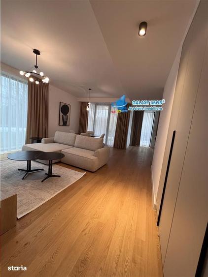 Apartament cu 4 camere, mobilat în Central