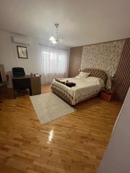 Casă cu 3 camere cu Teren 260 Mp în Central