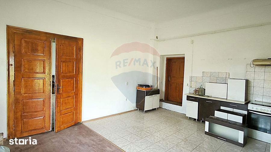Casă cu 3 camere cu Teren 470 Mp în Dumbrăveni