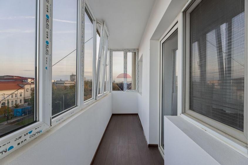 Apartament cu 2 camere decomandat, mobilat în Ultracentral