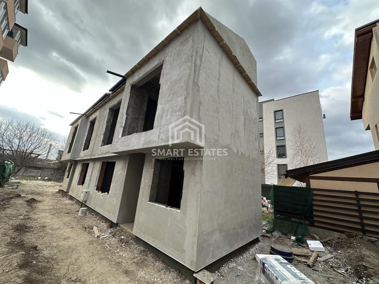 Duplex cu 4 camere cu Canalizare în Metalurgiei