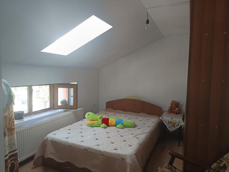 Casă individuală cu 5 camere cu Teren 500 Mp în Valu lui Traian