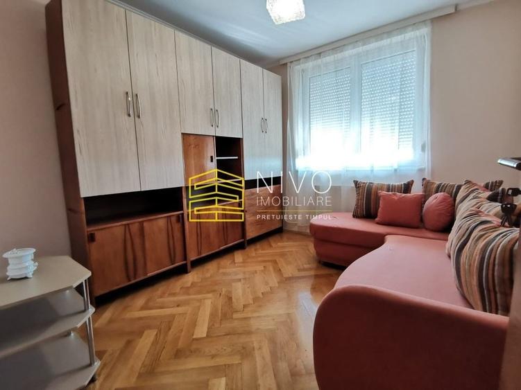 Apartament cu 3 camere decomandat, mobilat în Central