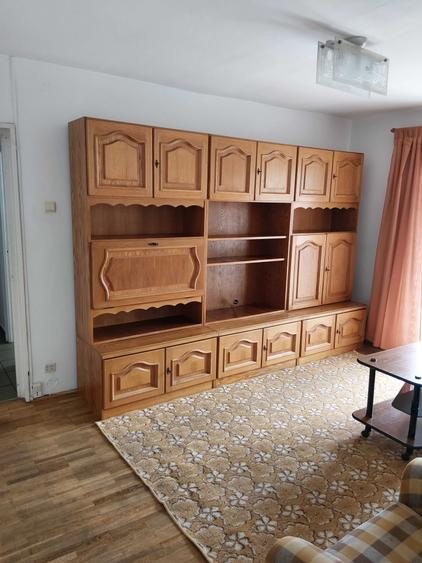 Apartament cu 3 camere semidecomandat în Hipodrom 3
