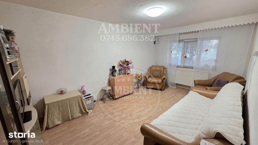Apartament cu 3 camere decomandat în Est