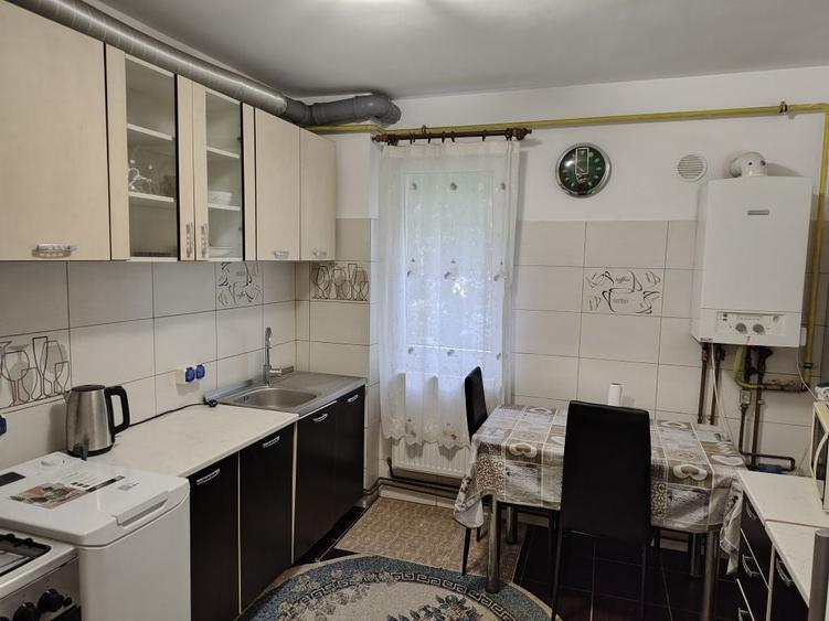 Apartament cu 2 camere semidecomandat în Liteni